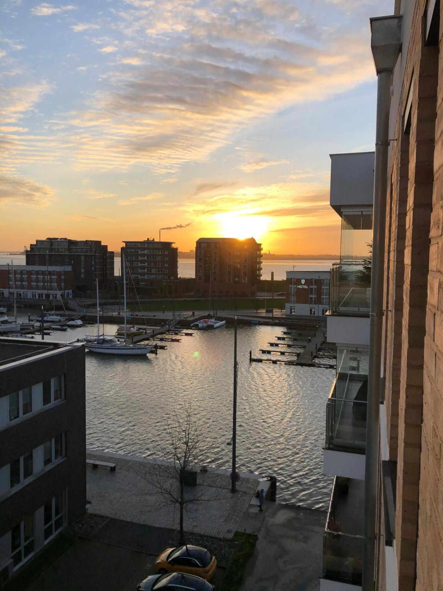 Port Marina "Schlagseite" Lägenhet Bremerhaven Exteriör bild