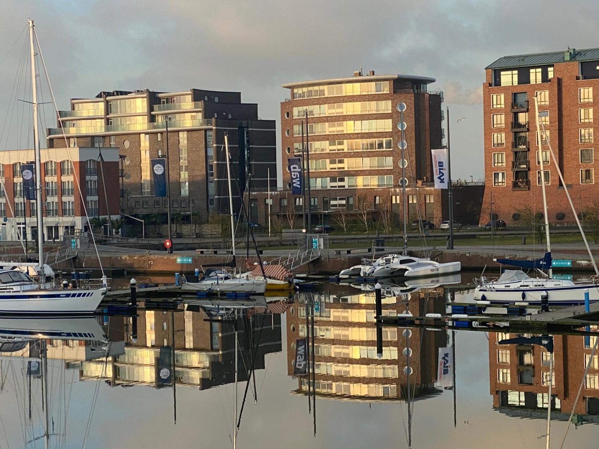 Port Marina "Schlagseite" Lägenhet Bremerhaven Exteriör bild
